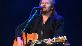 "Lord Have Mercy On The Working Man"...  Travis Tritt @ Newton Theatre 2015