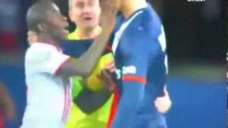 Rio Mavuba gives  slap Zlatan Ibrahimović Paris SG 3 2 Lille 22 12 2013