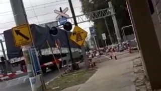 Quilmes, Buenos Aires 🇦🇷  ➡️Tren CHOCA A UN CAMIÓN⬅️