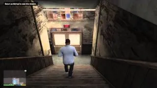 Grand Theft Auto V Goofs #2 - Rushing down the stairs