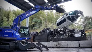 Amazing Large Scale Scrap Car Process. Japanese Used Car Junkyard