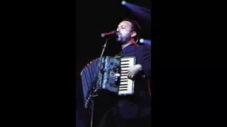 Billy Joel - Disc 2 - Track 2: The Downeaster "Alexa" (Live at the Carrier Dome 1993)