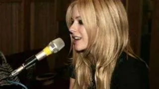 Avril Lavigne sings 'The Scientist' by Coldplay