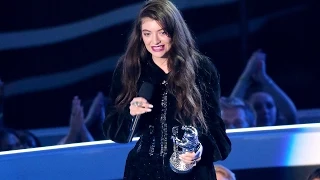 Lorde Wins Best Rock Video VMA & Curses Onstage During Acceptance Speech - 2014 VMAs