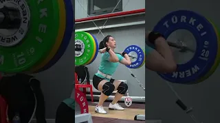 Kuo Hsing-Chun lifting weight