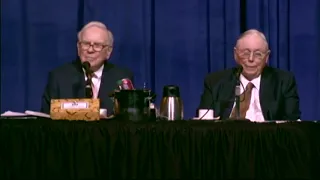 Why Warren Buffett Does Not Trade Commodities