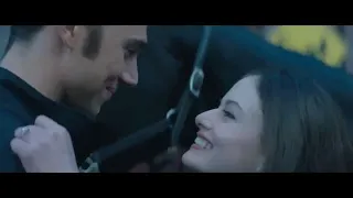 Hot kiss scene from Black Beauty Jo and George (Mackenzie Foy and Calam Lynch)