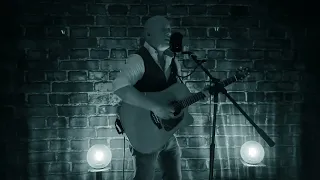 Dancing in The Dark Acoustic - Paul Mahon