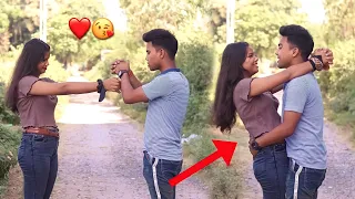 New Way To Get Closer To Strangers Girls 😜{Cutefriend} | #prank #shorts #romantic T Rajnish Prank