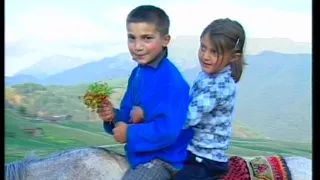 აშტოობის დღესასწაული დანოში Pagan Fest in Tusheti, Georgia, Caucasus