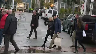 Biden enjoys lunch, shops during break in Nantucket