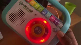Using The Leapfrog Let’s Record music player to run audio content through a Sylvania Music Speaker
