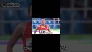 17岁女孩打破极限，跳6.37米刷新世界纪录，为祖国再添一世界金牌#shorts