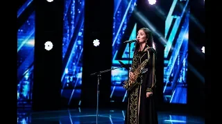 Maria Lătărețu - "Lie, ciocârlie". Vezi cum cântă, la saxofon, Marcu Valeria, la X Factor!
