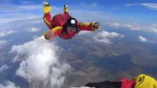 Skydive AFF 4: Turns