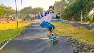 Surfskate Simulador de Surf na Pump Track do Centro de Esportes Radicais em São Paulo.