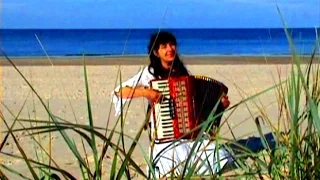 WIESŁAWA DUDKOWIAK - with Accordion on Beach 3,  The most beautiful relaxing melody ....