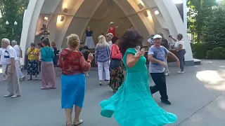 Недолюбила я в тот короткий вечер!!!💃🌹Танцы в парке Горького!!!🌴💃Харьков 2021