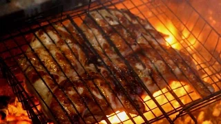 Рецепт вкусной и сочной Курицы на мангале. Как приготовить цыпленка табака на дровах.