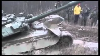RUSSIAN TANK. Т-90 (1000 л.с.) застрял в грязи