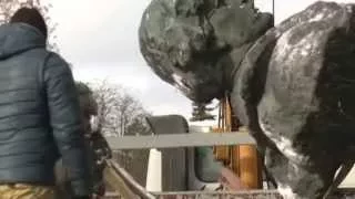 Soviet Monuments Dismantled in Chernihiv: Ukrainian activists reject Communist legacy