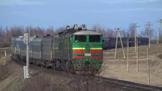 2ТЭ10УТ-0015 с пассажирским поездом Ивано-Франковск - Николаев на перегоне Калининдорф - Туркулы