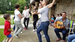 Chilla en Los Caballeros 2017. Como bailan estos navalqueños. No descansan.