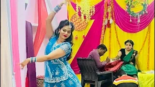 Tujhe dekh k khan khan | madhuri dixit dance | saumya sharma  #viral #wedding #trending