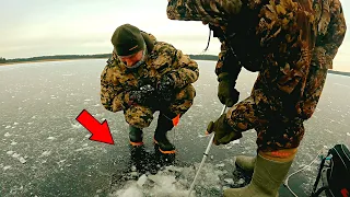 Рыбаки были в шоке когда увидели это! Монстры не лезут в лунки! Трофейная рыбалка в Карелии, жерлицы