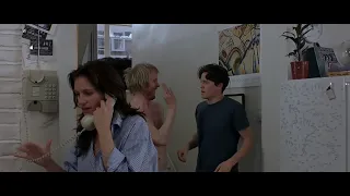 Notting Hill (1999) - Spike in underpants