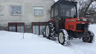 Запуск двигуна в -20 як роблю я + бонус чистка снігу фронтальною лопатою!