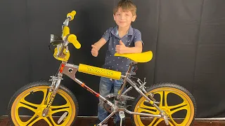 Unboxing stranger things madmax bmx bike