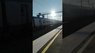 passage de train sans arrêt [VAIRE TORCY, TER 200 + BB26000 ]