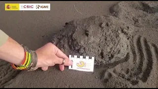30/10/21 Recogida de una Bomba volcánica por el IGME, Tacande Erupción La Palma IGME-CSIC