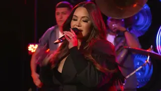 Chiquis Rivera - El Liston De Tu Pelo (En Vivo)