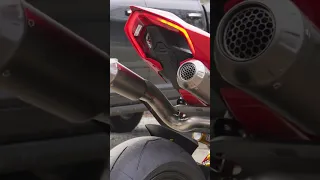 Panigale V4 Akrapovic High mount exhaust