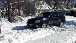 Jeep Cherokee stuck in snow