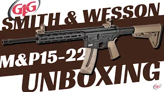 Unboxing the S&W M&P15-22 Sport in FDE