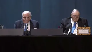 Warren Buffett & Charlie Munger Warn Against AI [2023 Annual Meeting]