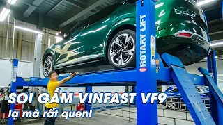 Soi gầm, treo VinFast VF9: Tưởng lạ mà rất quen! | Whatcar.vn