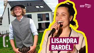 Halb-Deutscher, Halb-Doppelhaushälfte I Comedy Kollektiv I Lisandra Bardél