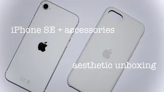 iPhone SE unboxing