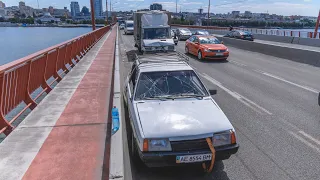 В Днепре на Новом мосту столкнулись ВАЗ и грузовик пострадал мужчина, образовалась пробка