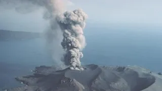 Blizzard Warnings! - Record Snow & Rain - Volcanic Threat - Krakatau Volcano Erupts - Space Weather