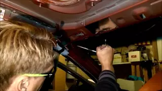 Windshield removal using Fishing Line