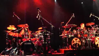 Mike Portnoy and Charlie Benante battle it out on drums !