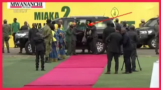 Tazama Rais Samia alivyoingia kibabe uwanja wa Uhuru akishiriki sherehe ya kilele cha miaka miwili