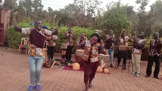 ekizino dance by kiga troupe Uganda