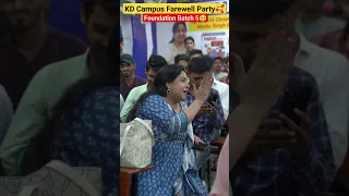 Neetu Mam ने दी बच्चों को Farewell Party 🥳 | @NeetuSinghFanClub #farewell#party#kdcampus#neetumam