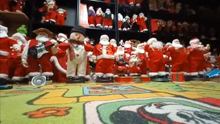 Singing Dancing Santas